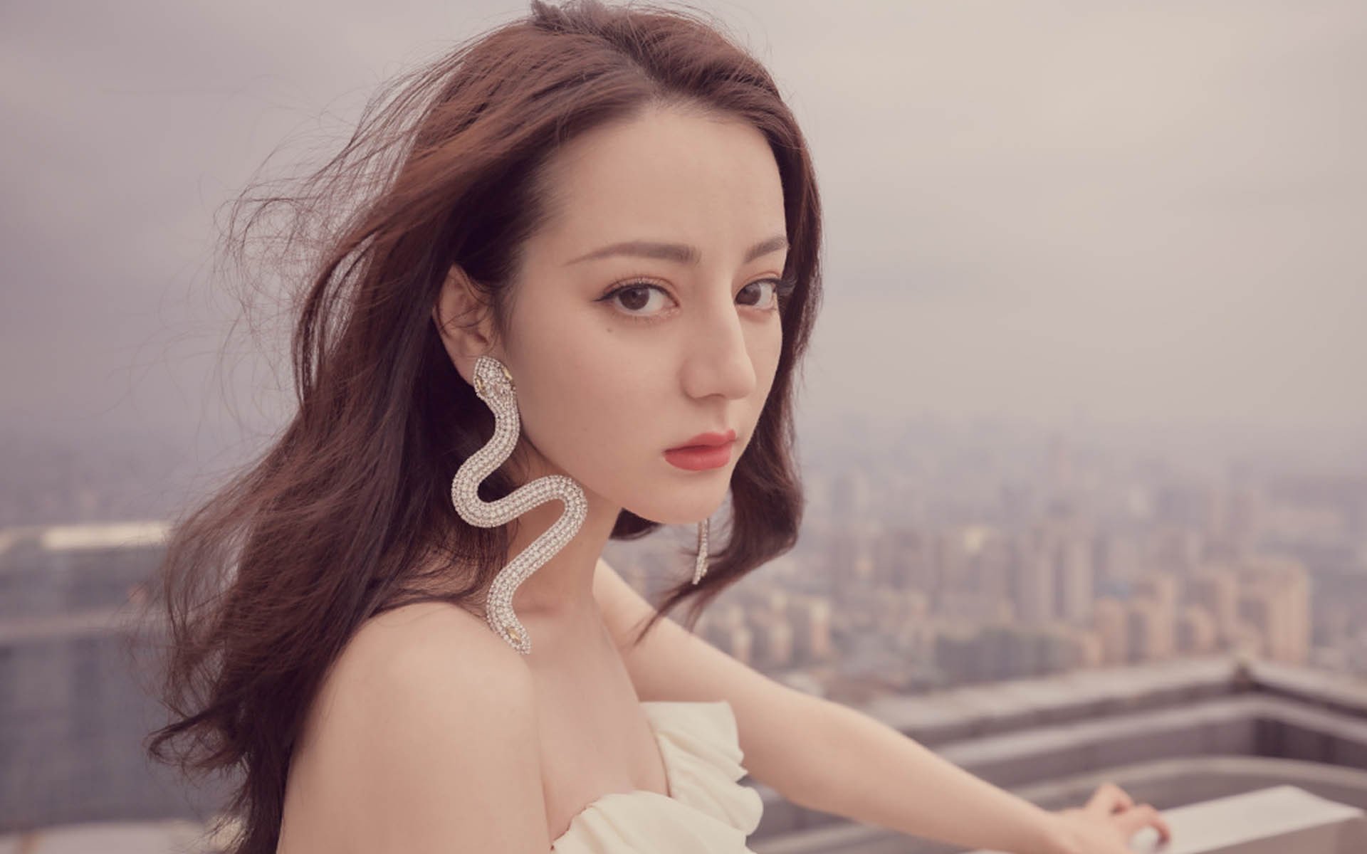 热刺客场平纽卡斯尔,防守表现稳健,纽卡斯尔和热刺比赛中断