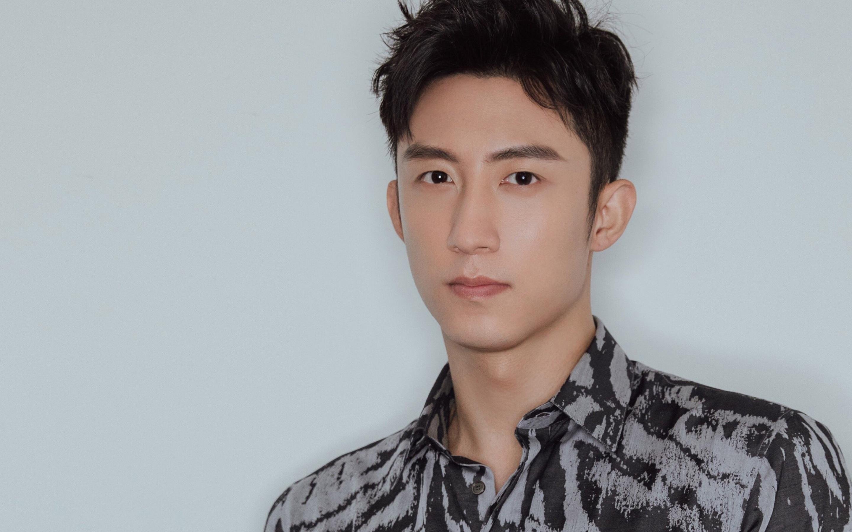 爱游戏app-英超热血冲刺：谁将成就历史？，英超榜首