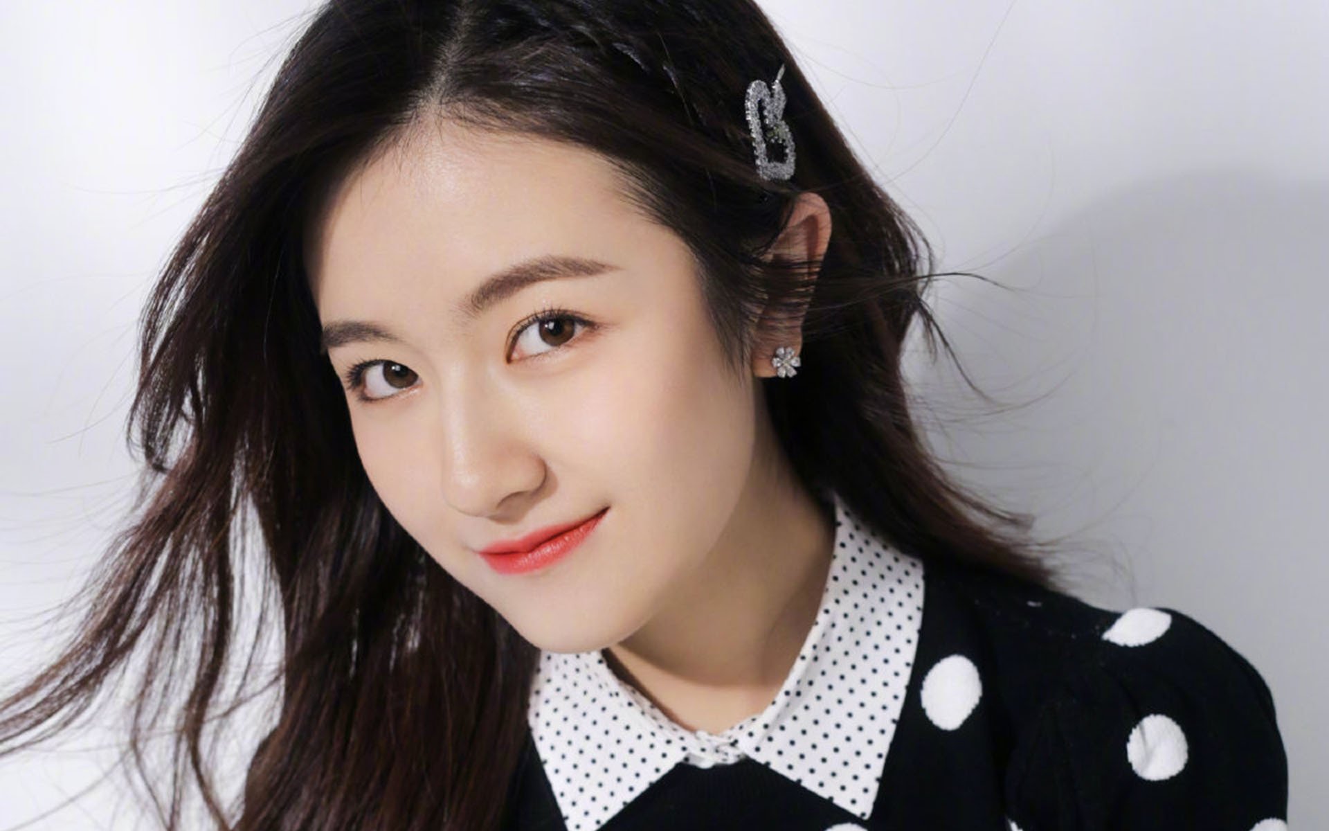 足球产业纳入地方经济发展规划带动区域就业,足球产业主要经营内容